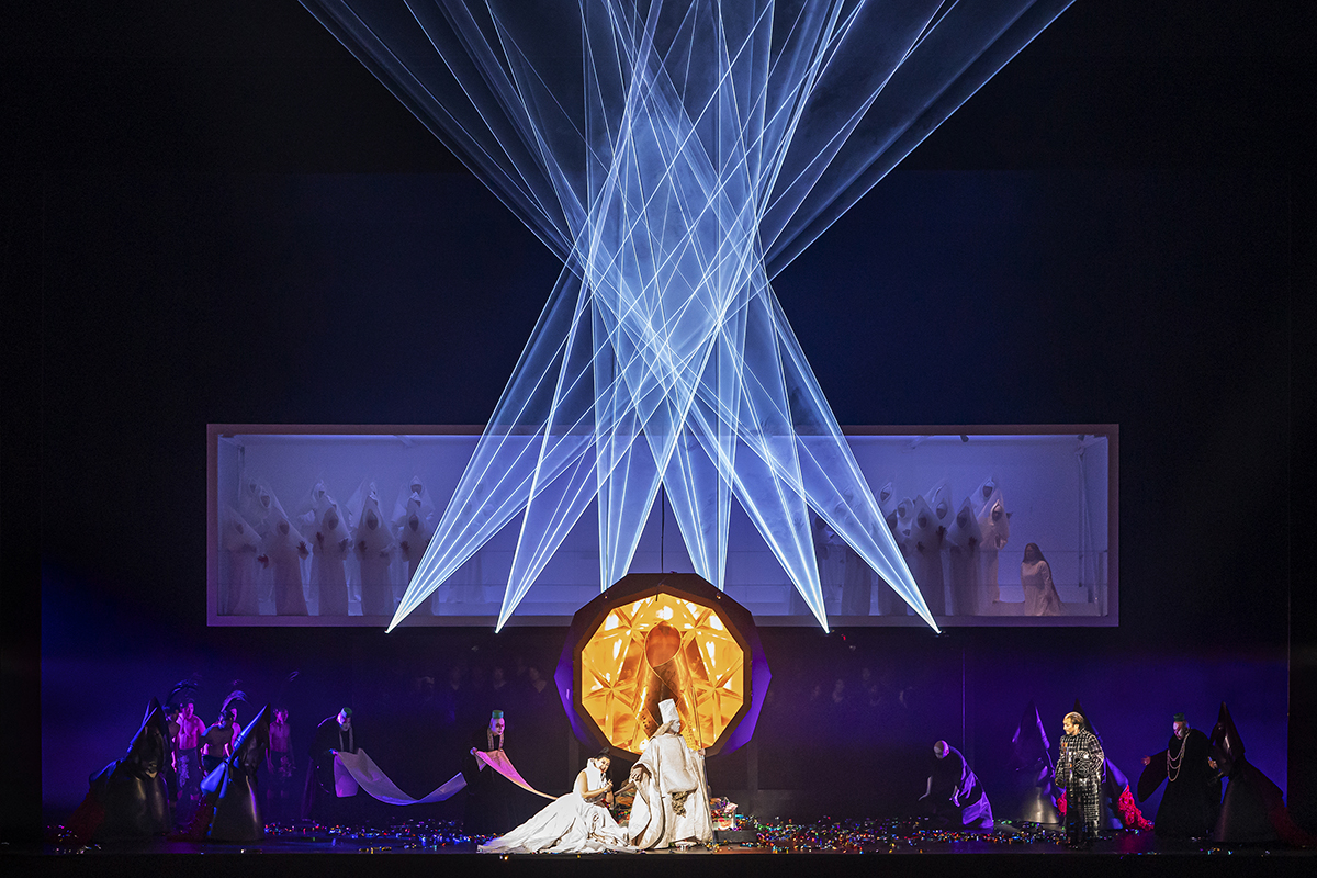 The Tokyo Nikikai Opera Theatre and teamLab collaborate on a performance of Giacomo Puccini’s "Turandot." | TEAMLAB / DANIEL KRAMER / TOKYO NIKIKAI OPERA FOUNDATION