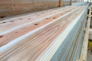Sugi is straight-grained, soft and easy to process.